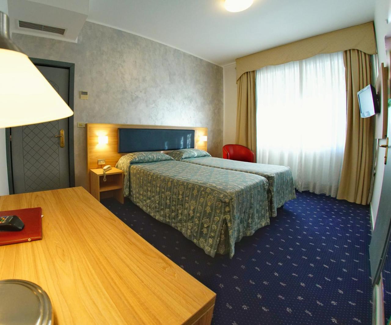 Hotel Le Torrette Galbiate Ngoại thất bức ảnh